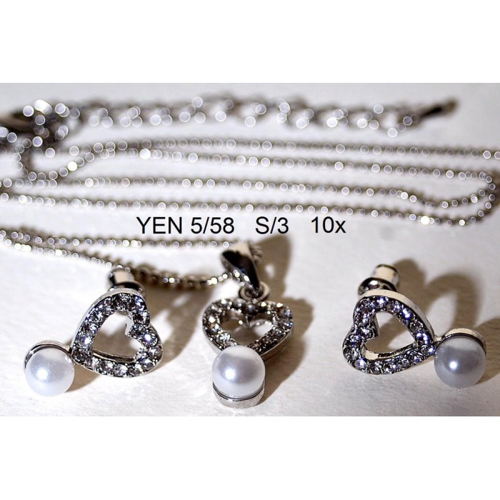 Μενταγιον Σκουλαρίκια